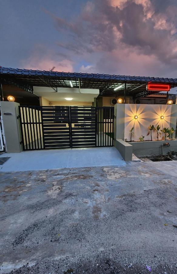 Sun Star Home By Ipoh Maju Stay Экстерьер фото